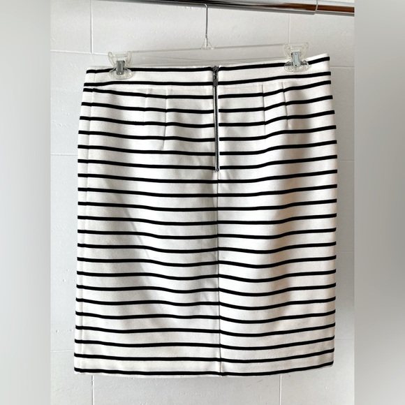 Striped Contemporaine (Simons) mini skirt  (size L) - Picture 3 of 4